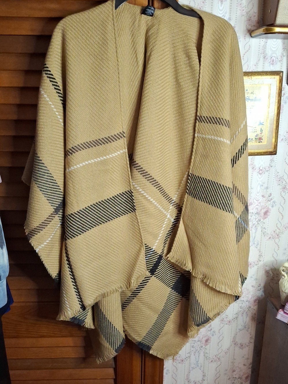 AQUA Camel Wrap Shawl OSFM NWT